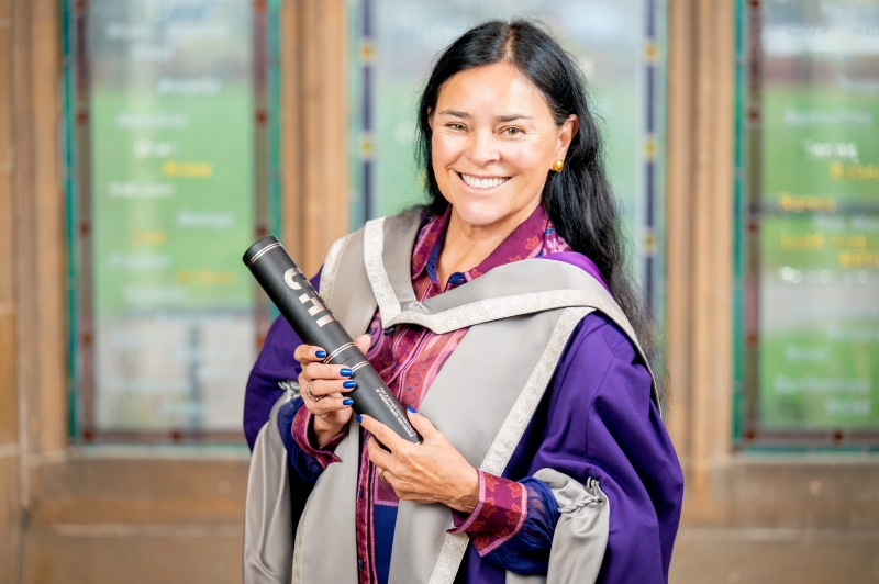 Diana Gabaldon